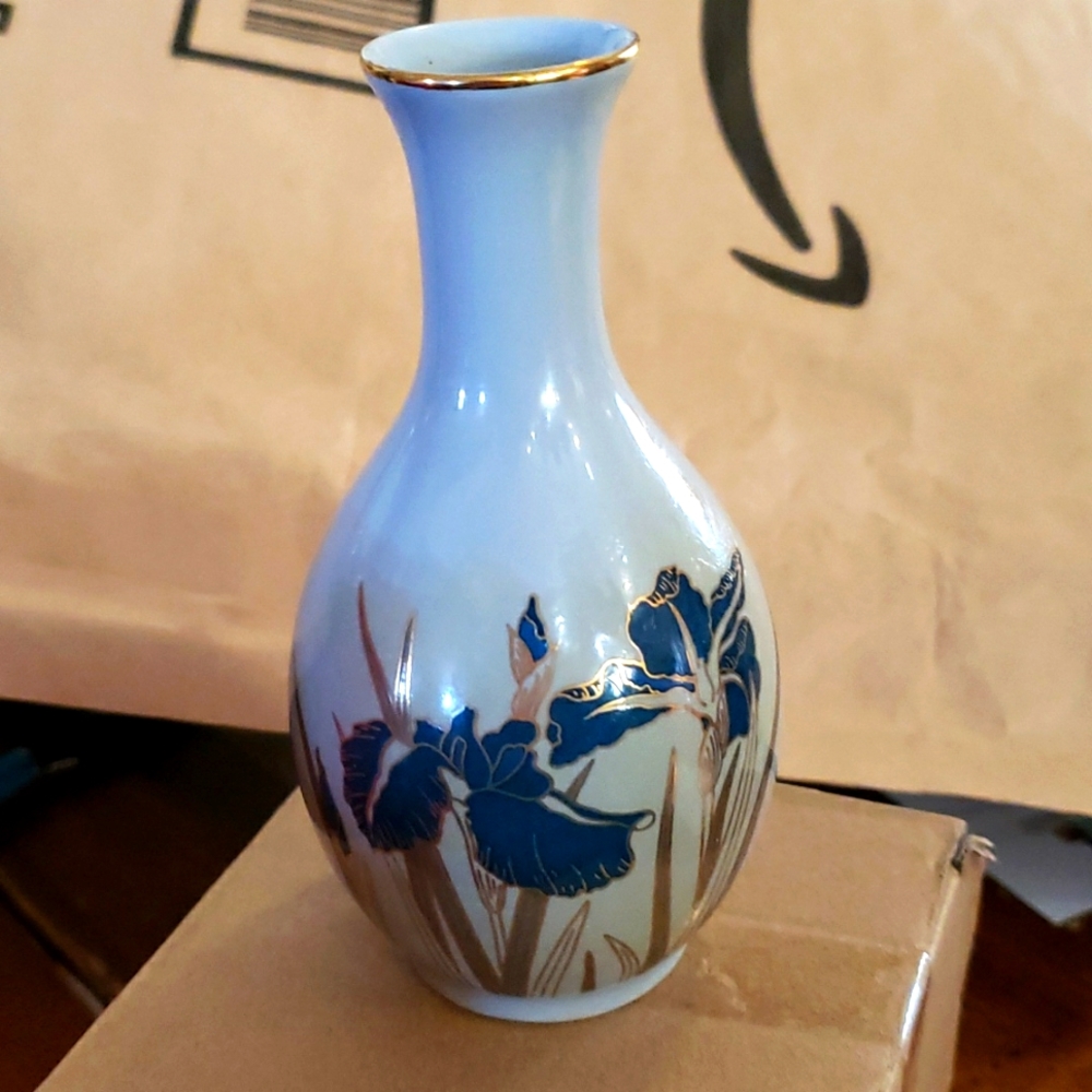 Otagiri 6 inch vase